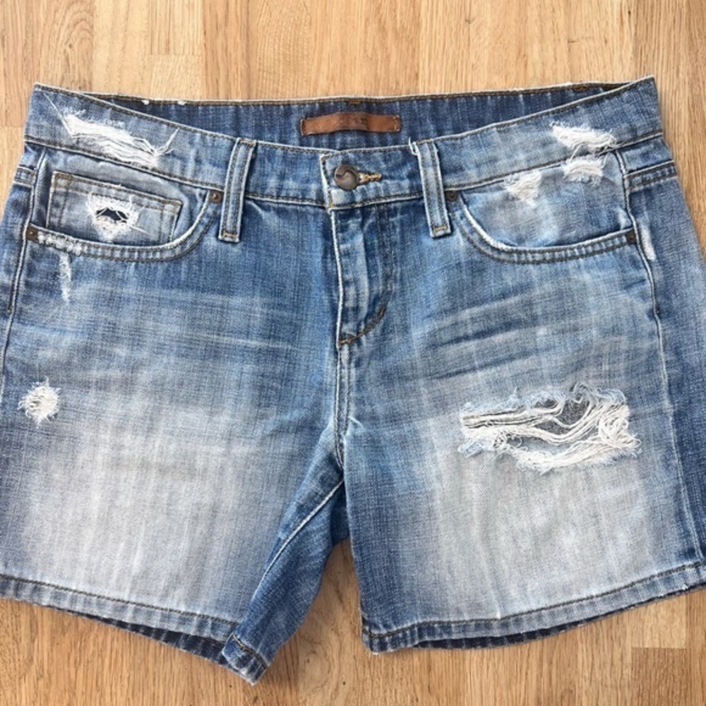👖JOE’S JEANS BLANCHETTE DISTRESSED SHORTS